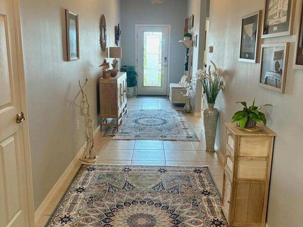 8352 Laguna Circle, Micco, FL 32976