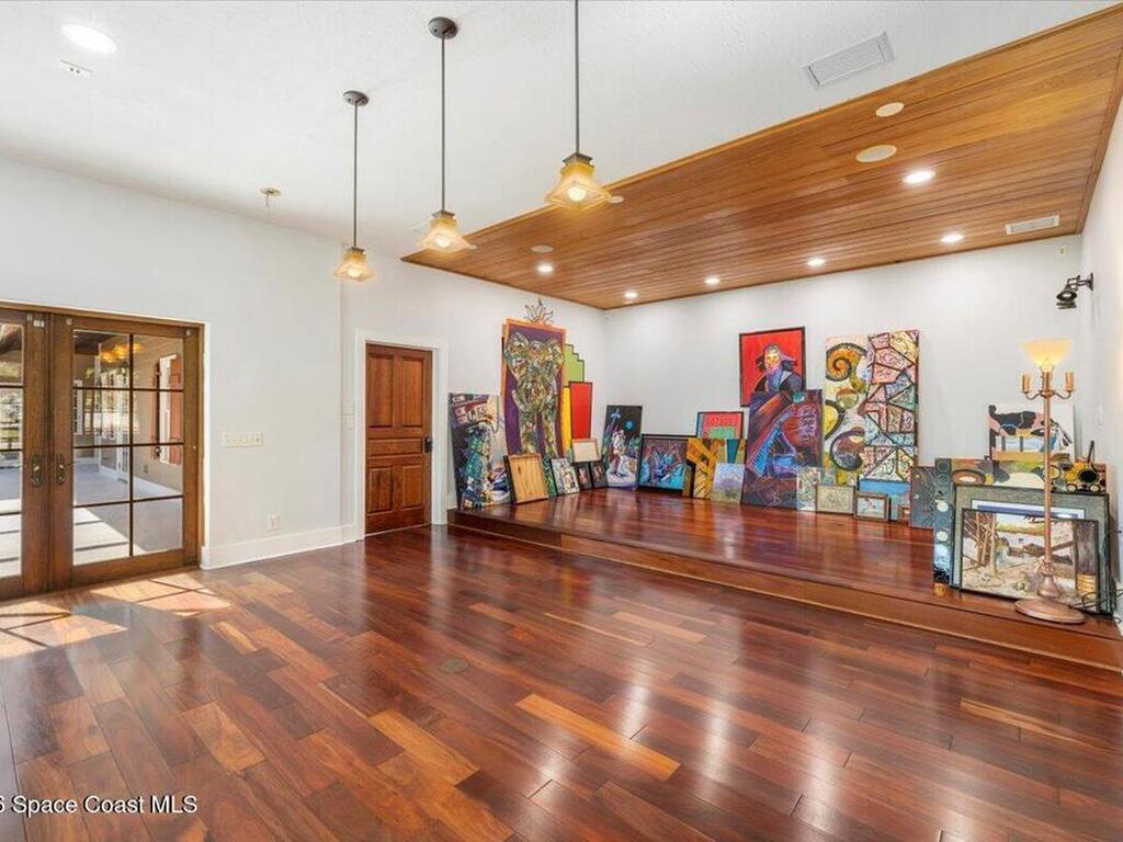 531 Sunset Boulevard, Melbourne Beach, FL 32951