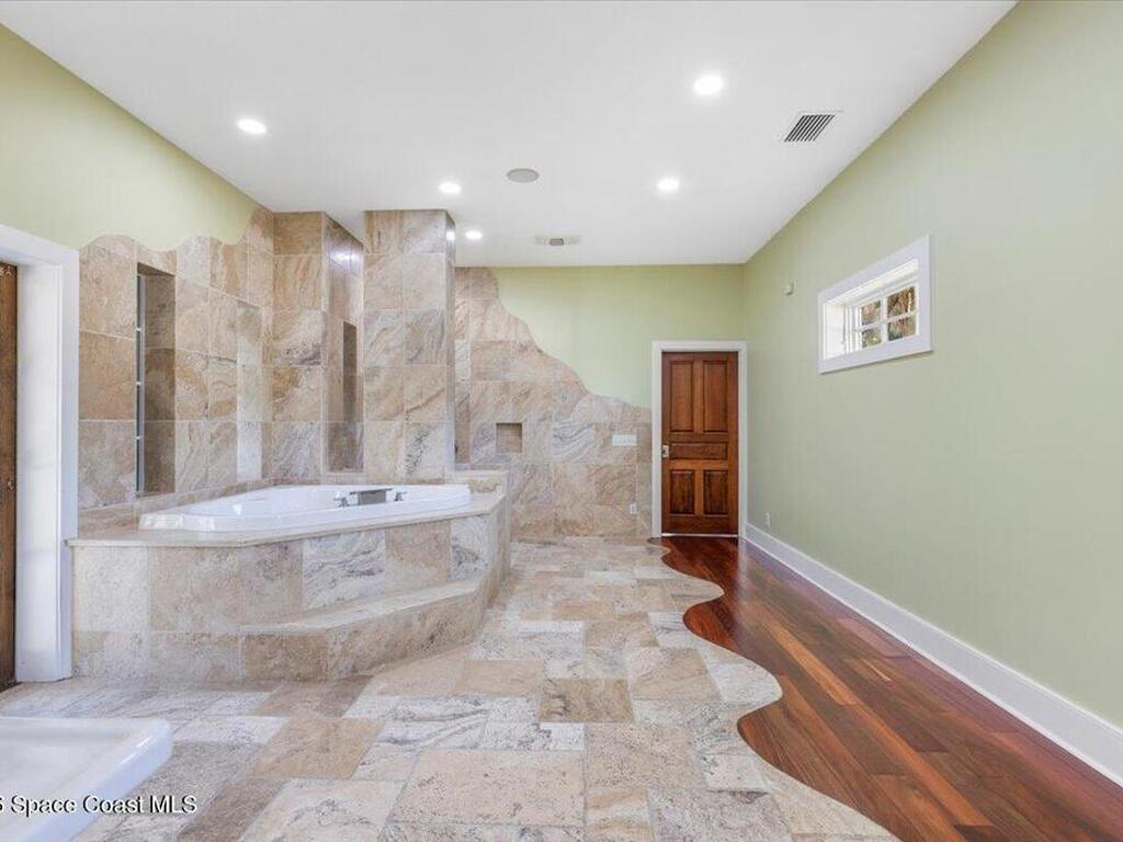 531 Sunset Boulevard, Melbourne Beach, FL 32951