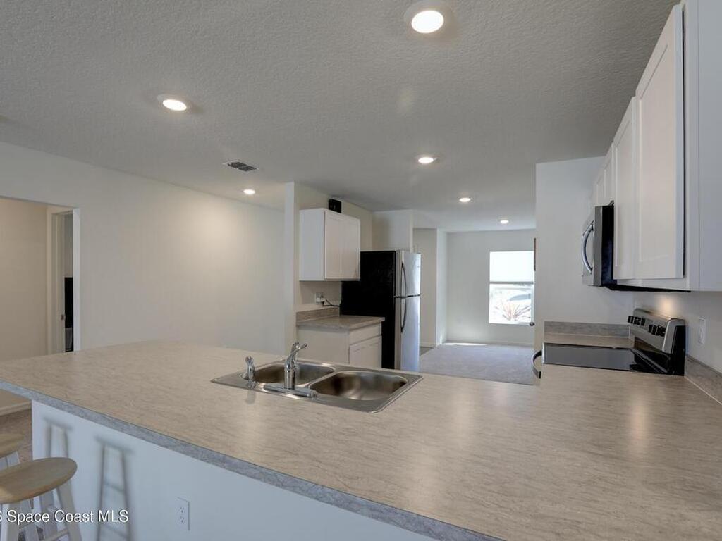 938 Clearmont Street, Sebastian, FL 32958