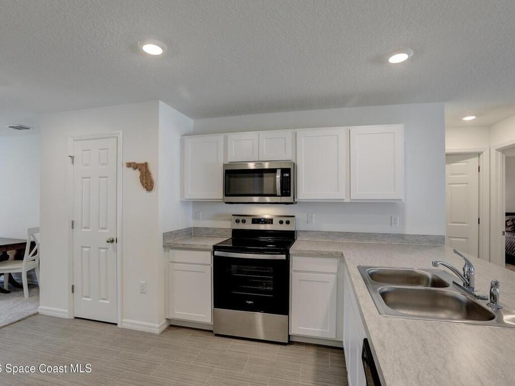 938 Clearmont Street, Sebastian, FL 32958