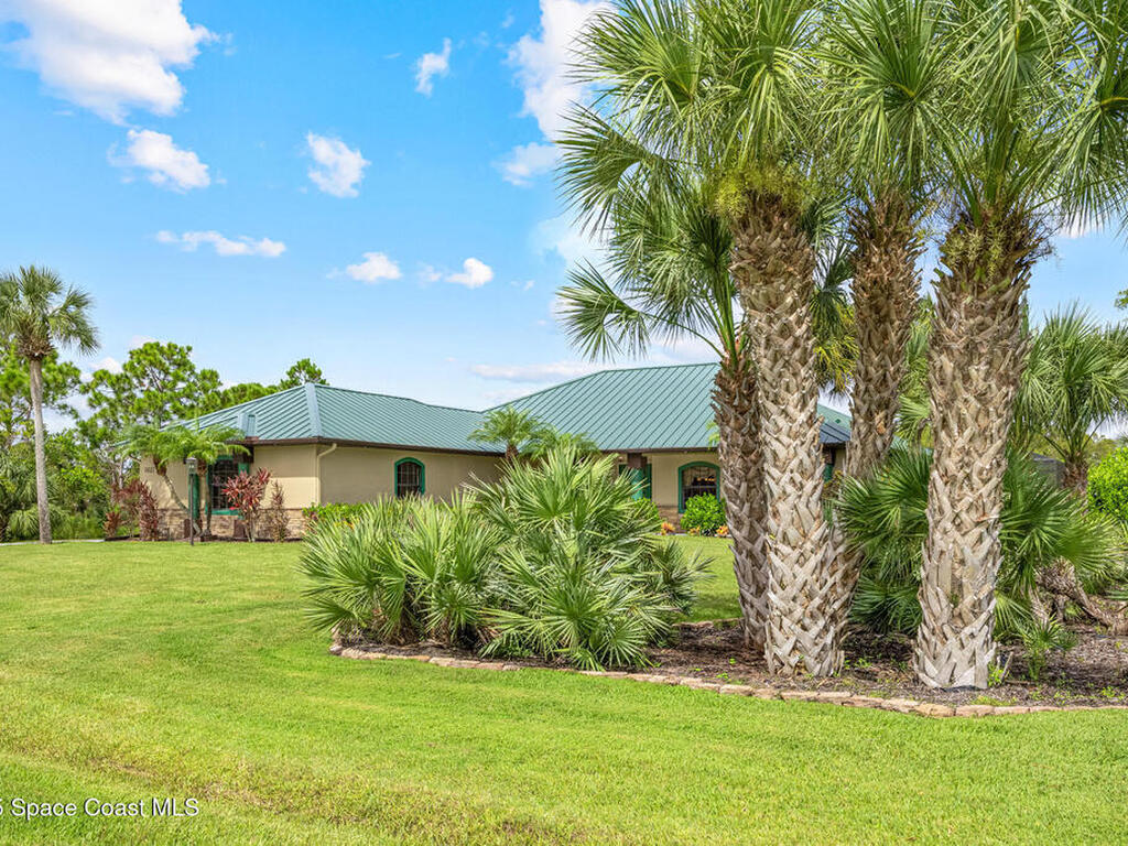 5627 Cypress Creek Drive, Grant, FL 32949