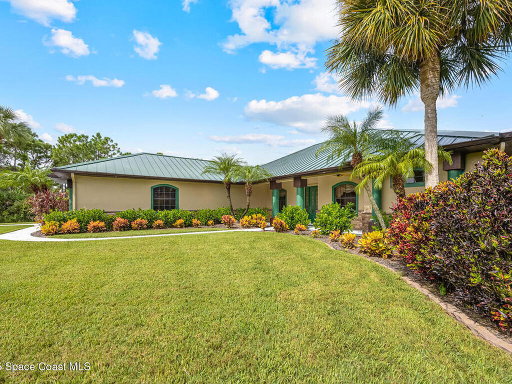 5627 Cypress Creek Drive, Grant, FL 32949