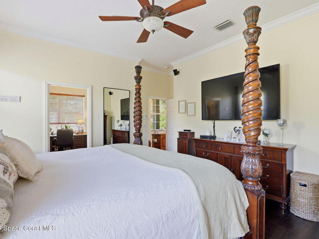 5696 Cypress Creek Drive, Grant, FL 32949