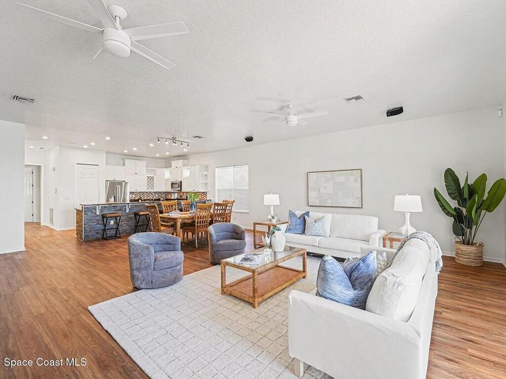 14215 N Bayshore Drive, Madeira Beach, FL 33708