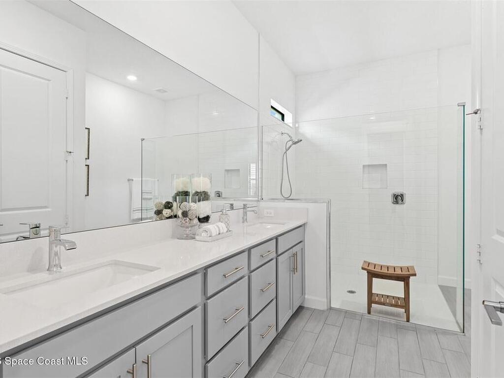 8864 Alister Drive, Melbourne, FL 32940