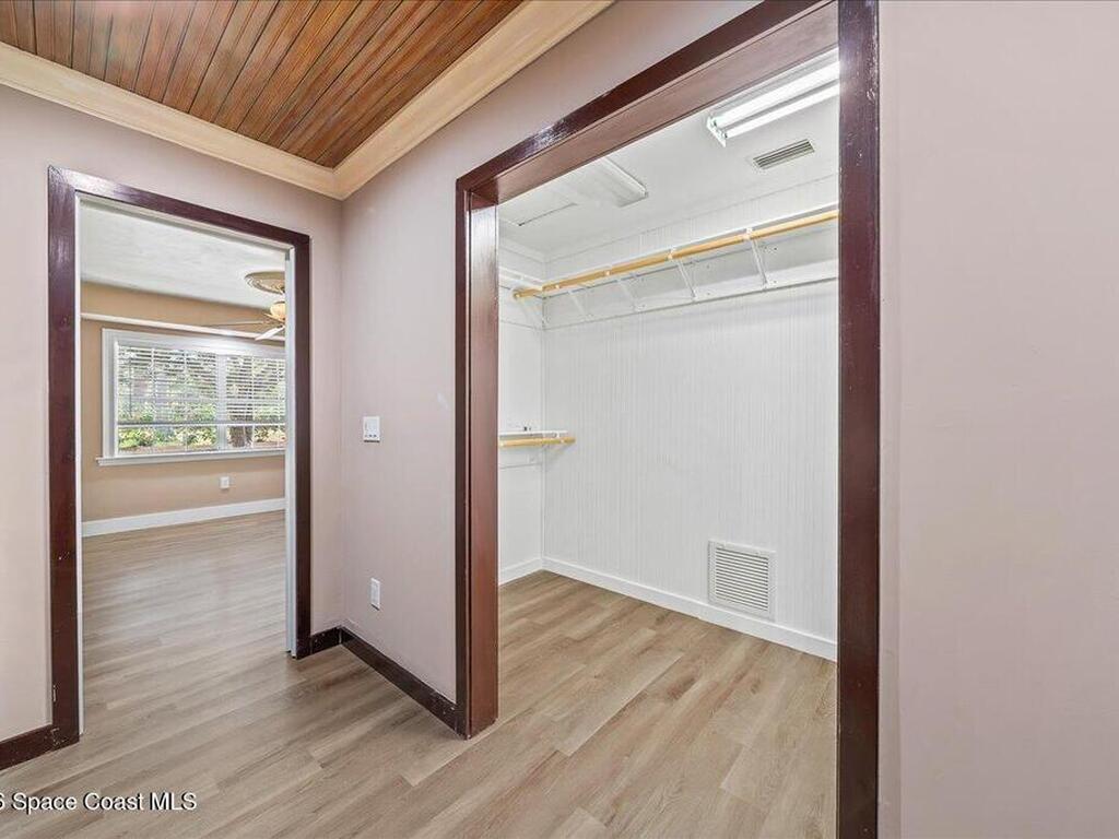 9670 Mockingbird Lane, Sebastian, FL 32976