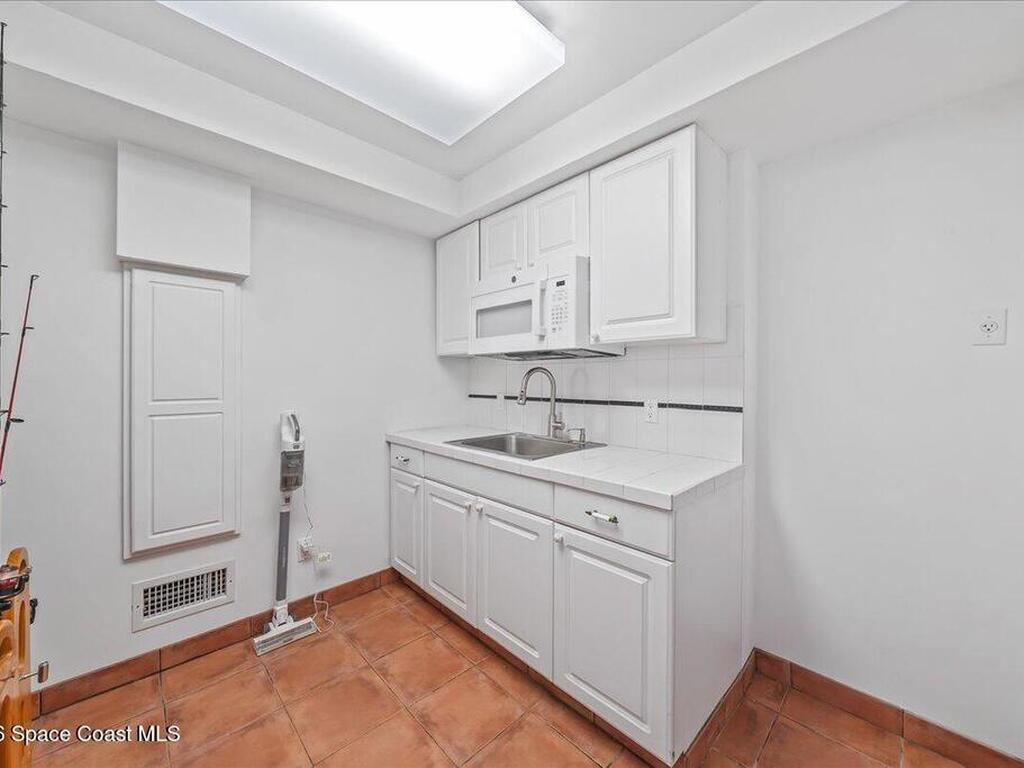 9670 Mockingbird Lane, Sebastian, FL 32976