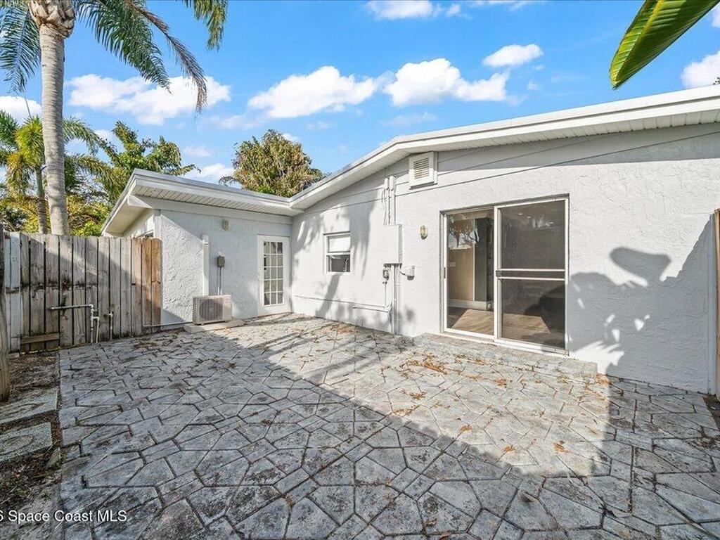 9670 Mockingbird Lane, Sebastian, FL 32976