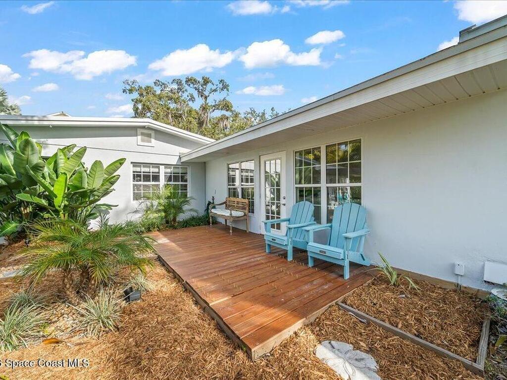 9670 Mockingbird Lane, Sebastian, FL 32976