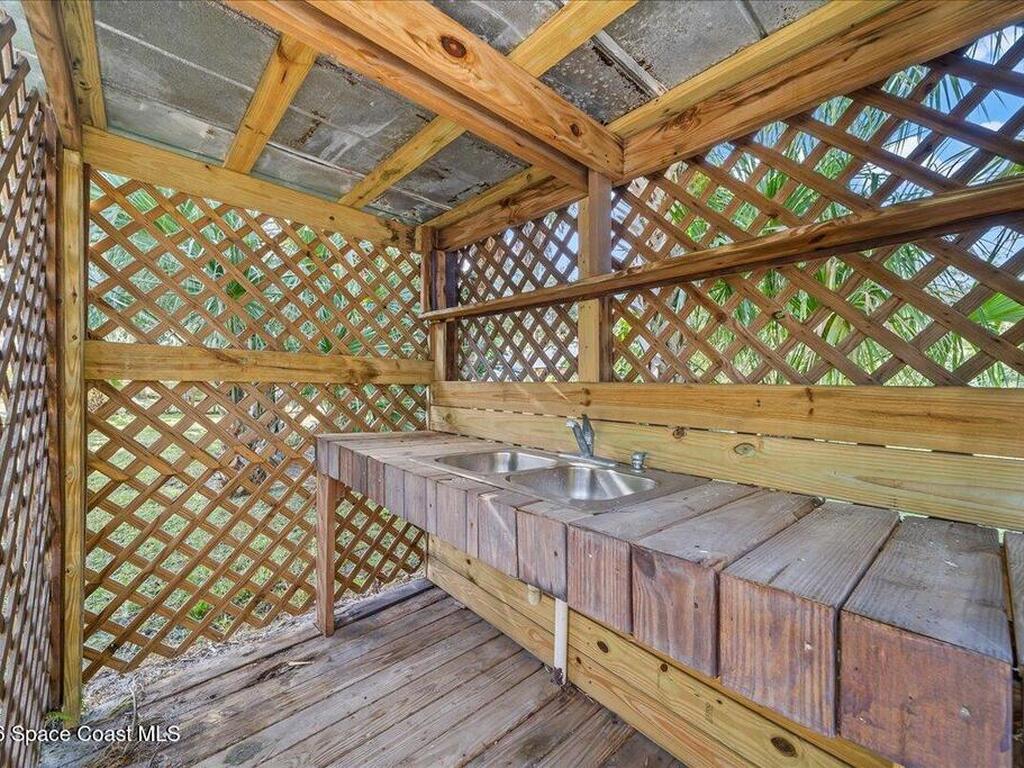 9670 Mockingbird Lane, Sebastian, FL 32976