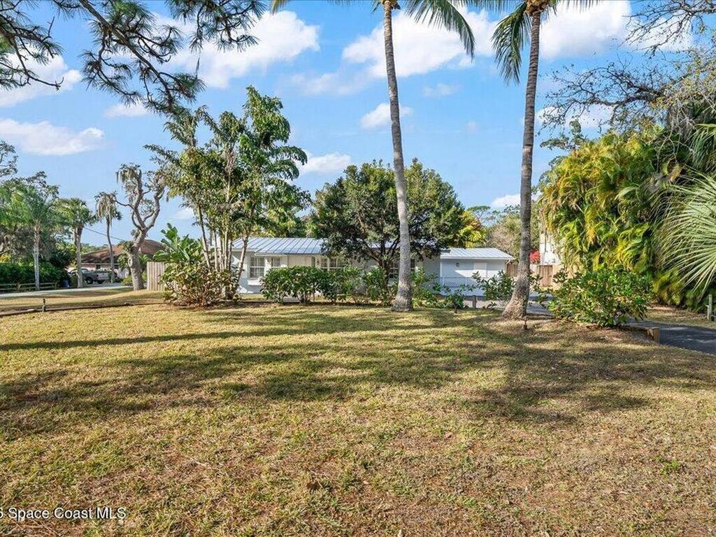 9670 Mockingbird Lane, Sebastian, FL 32976