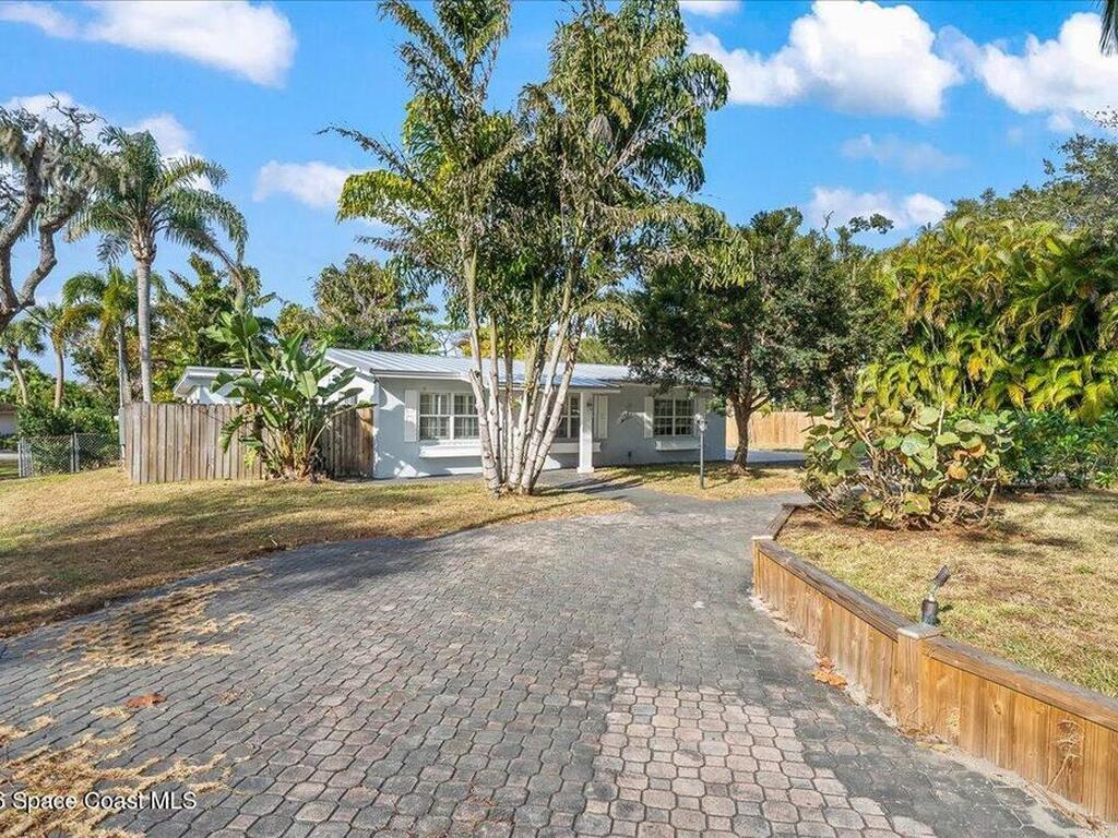 9670 Mockingbird Lane, Sebastian, FL 32976