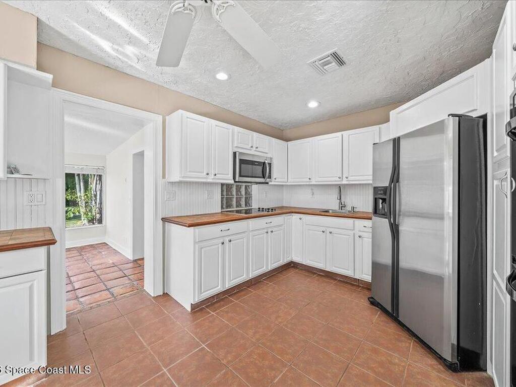 9670 Mockingbird Lane, Sebastian, FL 32976