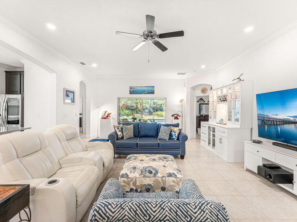 6435 Monserrat Drive, Vero Beach, FL 32967