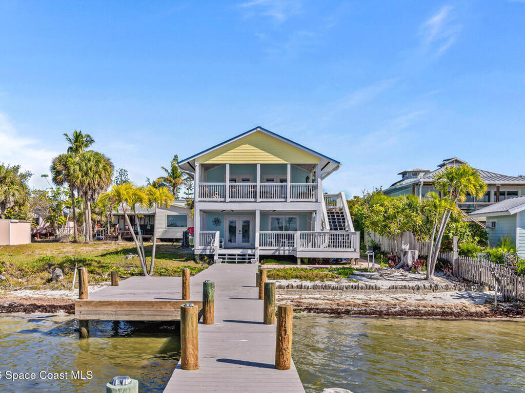 25 Vip Island, Grant, FL 32949