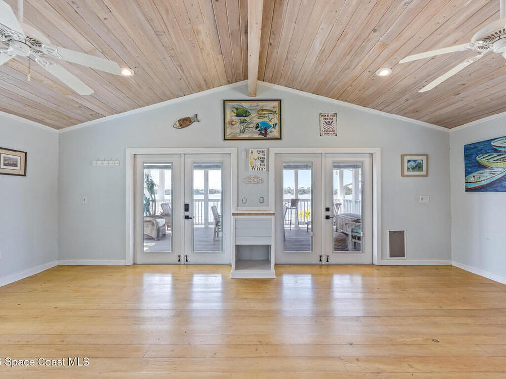 25 Vip Island, Grant, FL 32949