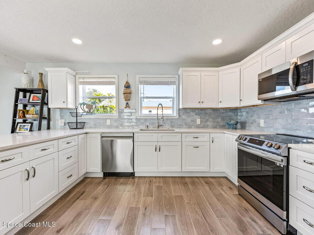 25 Vip Island, Grant, FL 32949