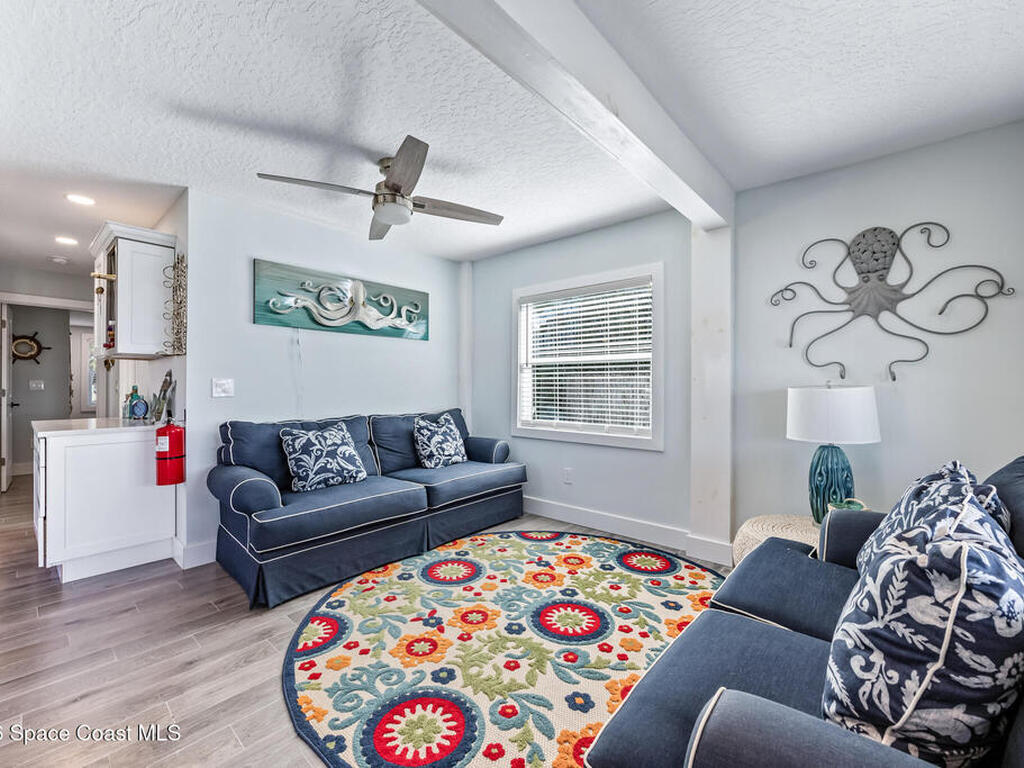 25 Vip Island, Grant, FL 32949