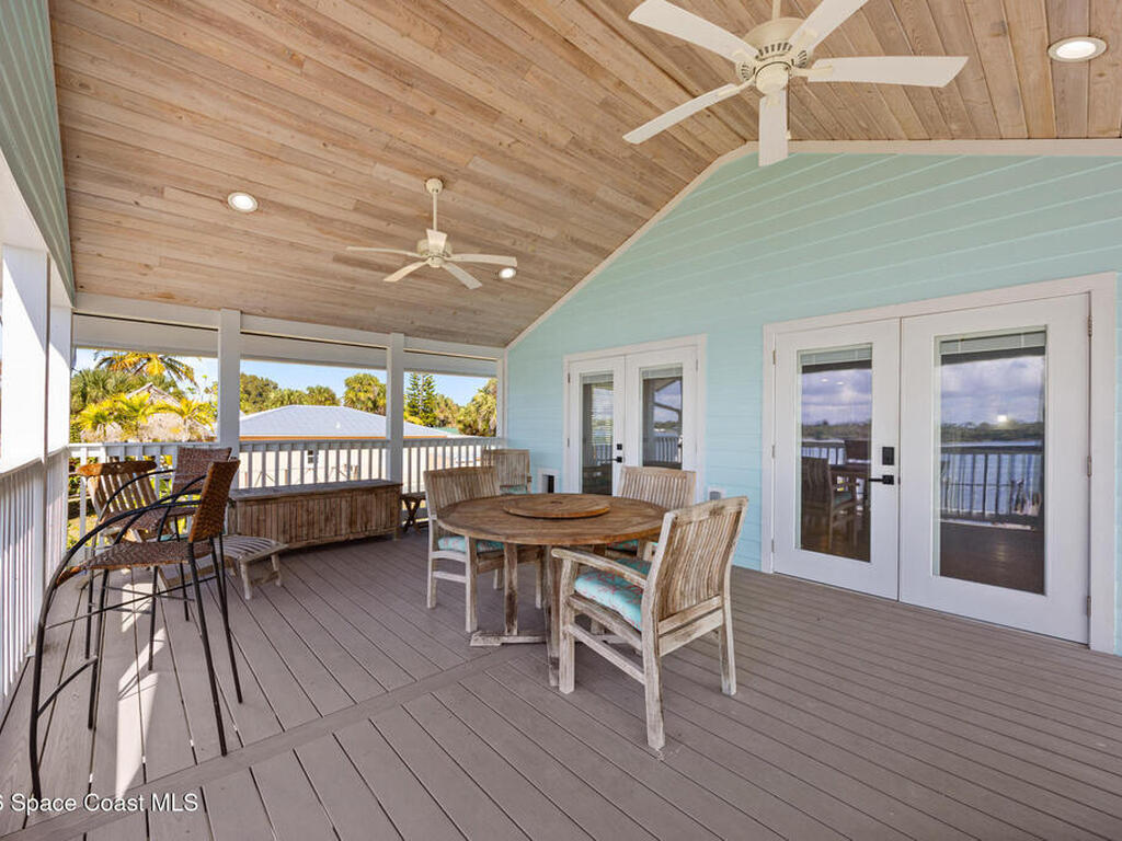 25 Vip Island, Grant, FL 32949