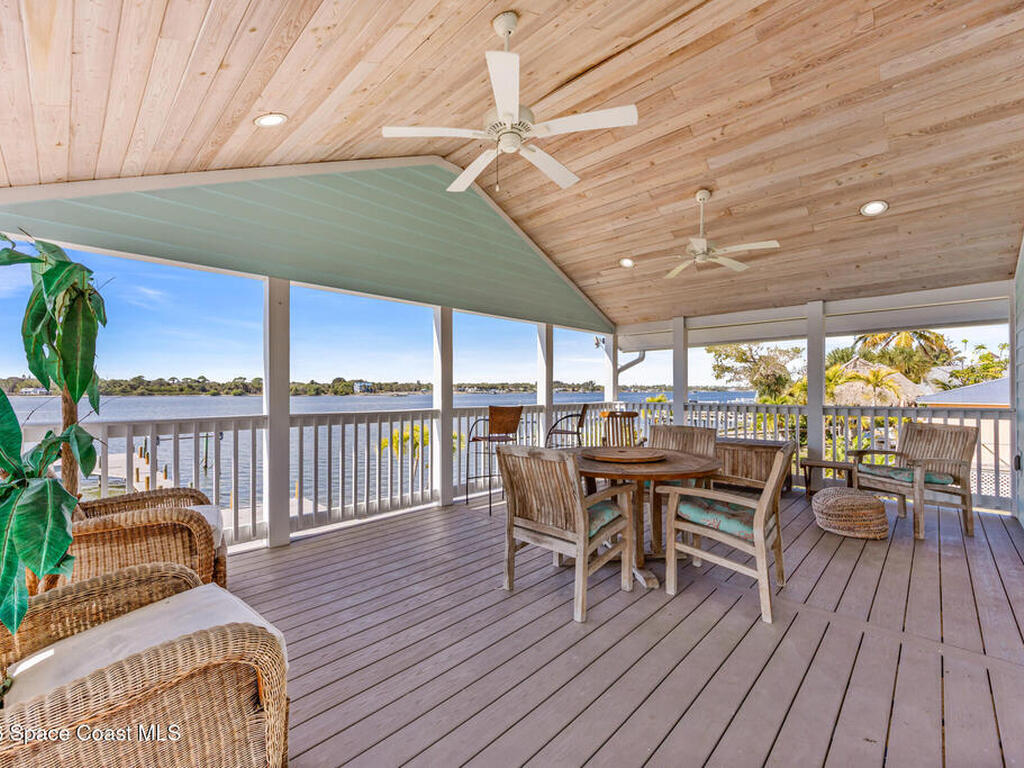 25 Vip Island, Grant, FL 32949