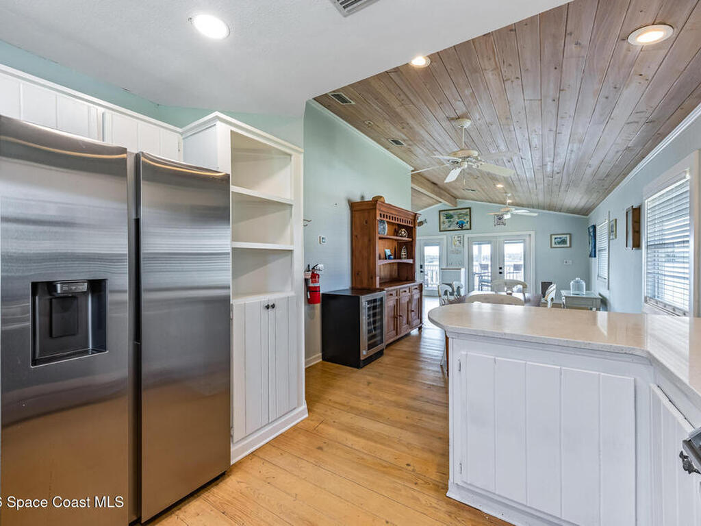 25 Vip Island, Grant, FL 32949