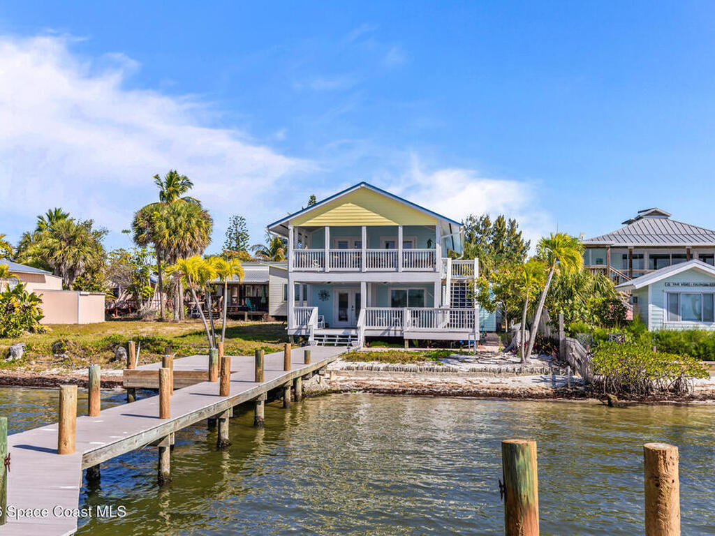 25 Vip Island, Grant, FL 32949
