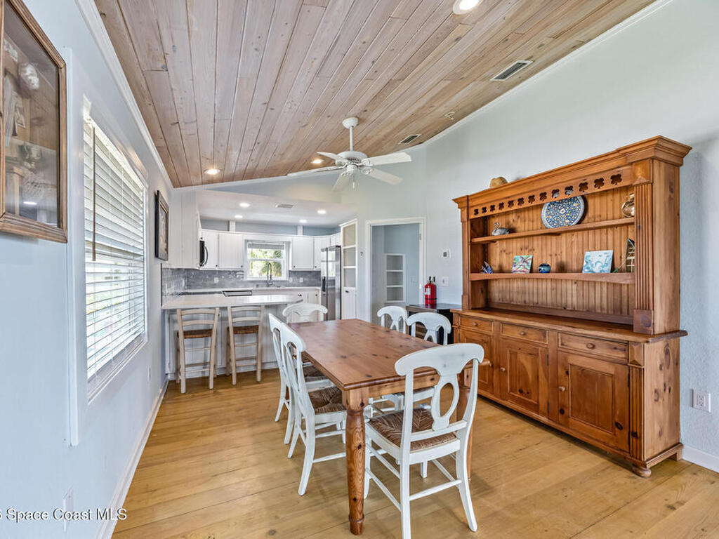 25 Vip Island, Grant, FL 32949