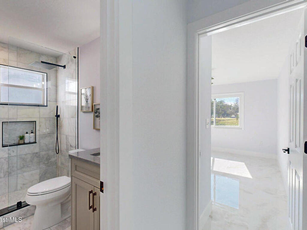 807 W Central Boulevard, Cape Canaveral, FL 32920