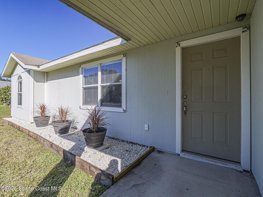 756 18th Place, Vero Beach, FL 32962