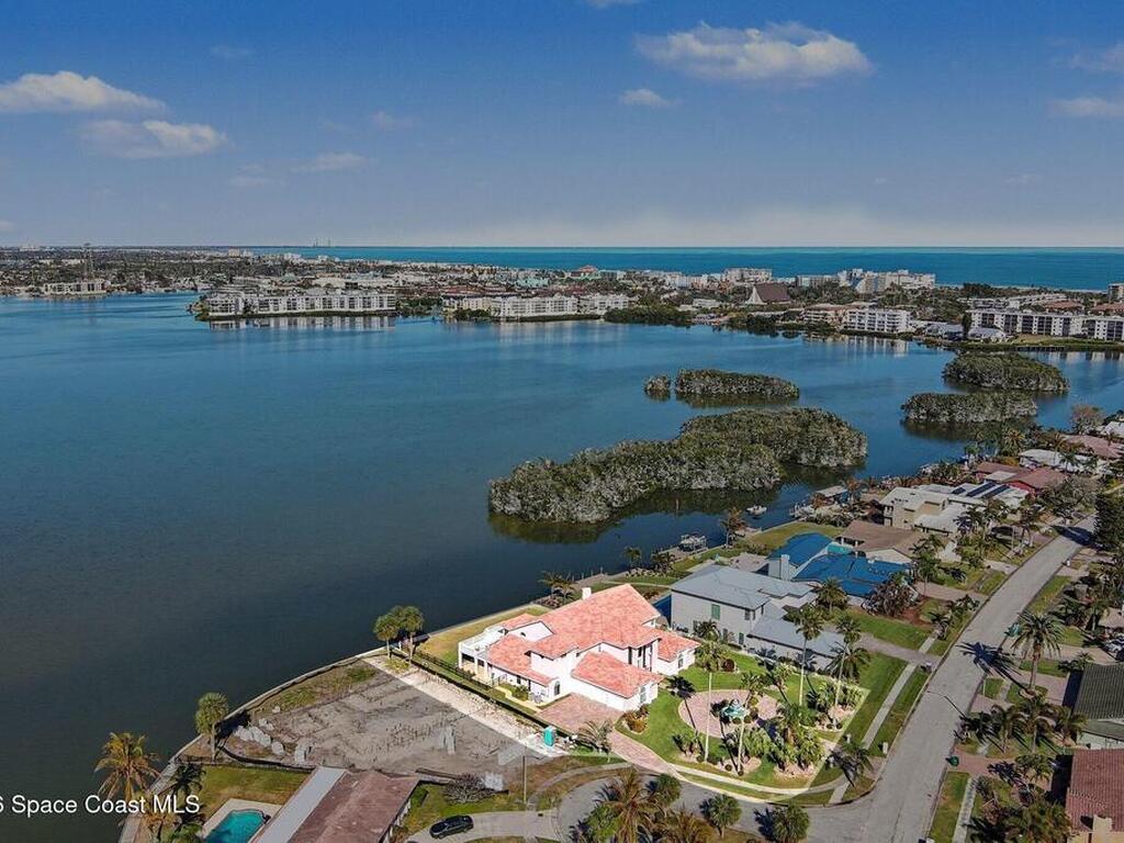 157 Saint Croix Avenue, Cocoa Beach, FL 32931