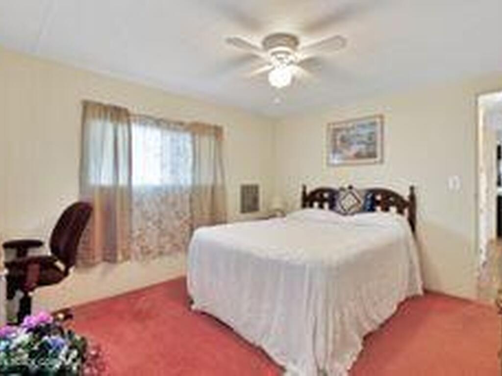 807 W Wren Circle, Barefoot Bay, FL 32976