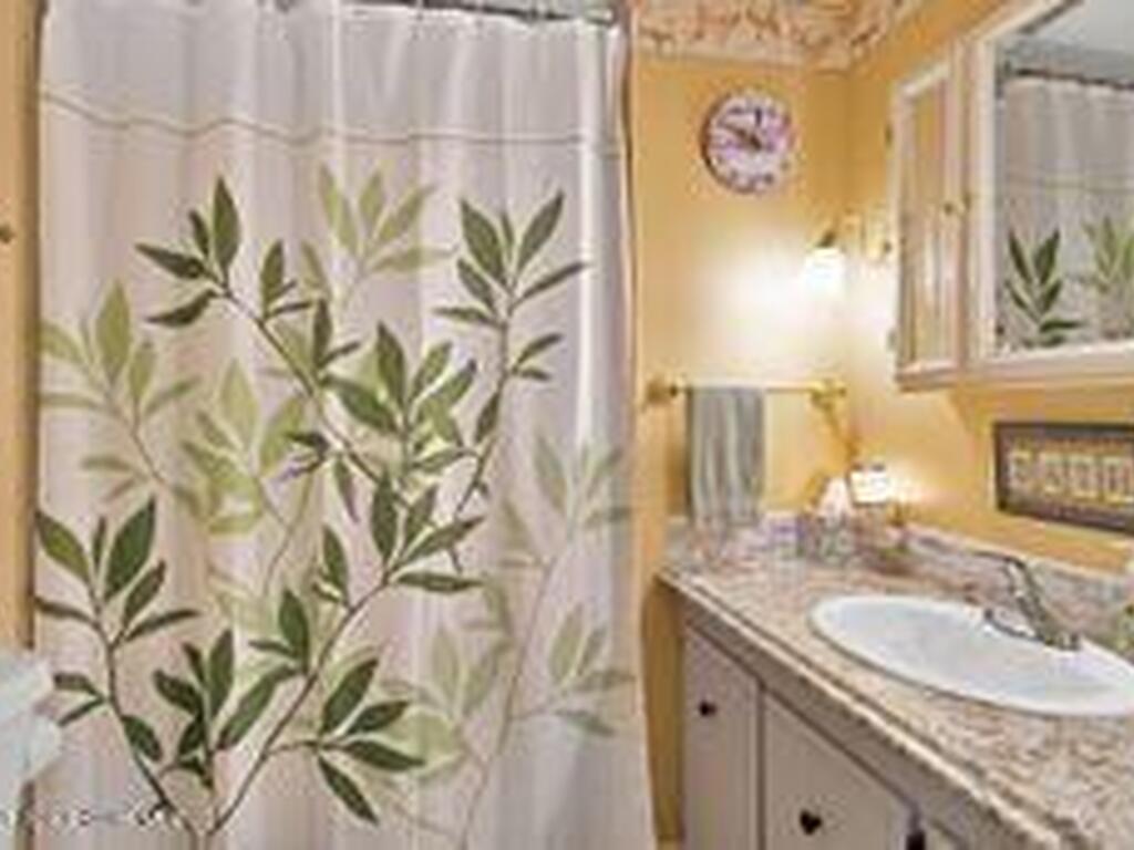 807 W Wren Circle, Barefoot Bay, FL 32976