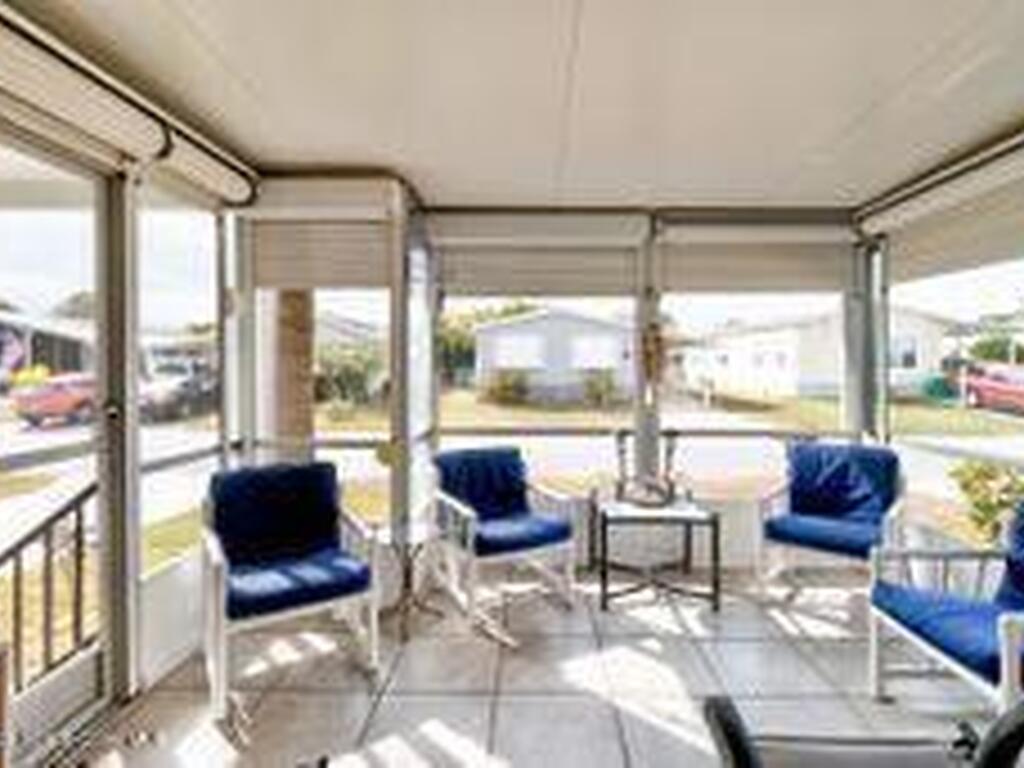 807 W Wren Circle, Barefoot Bay, FL 32976