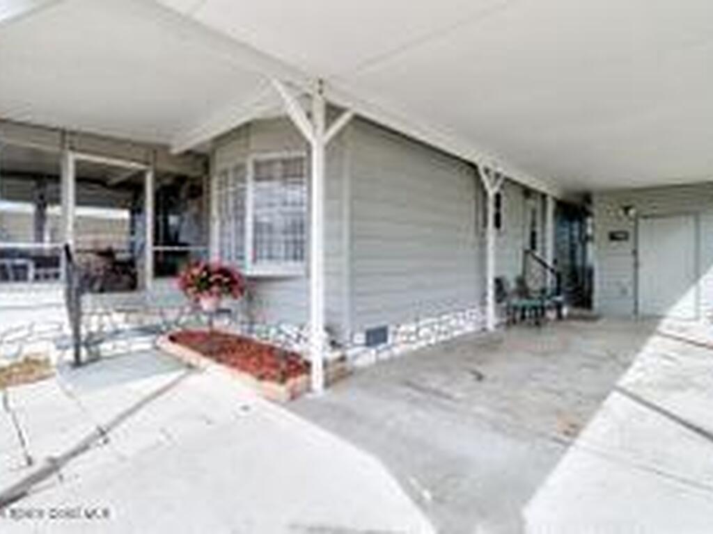 807 W Wren Circle, Barefoot Bay, FL 32976