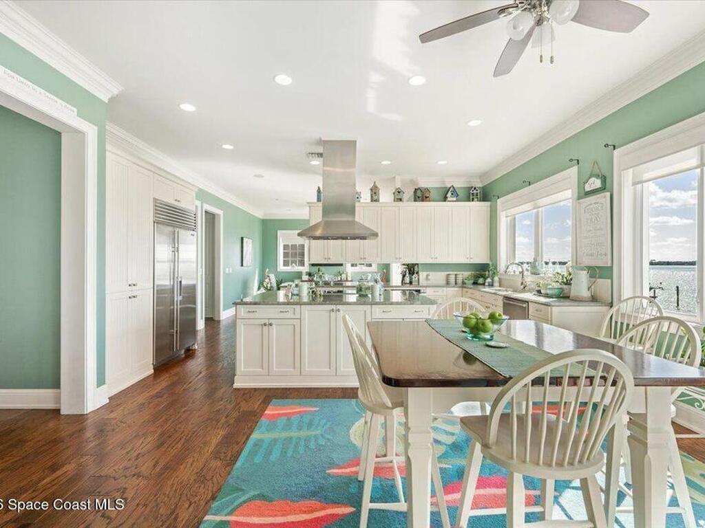 2555 S Tropical Trail, Merritt Island, FL 32952