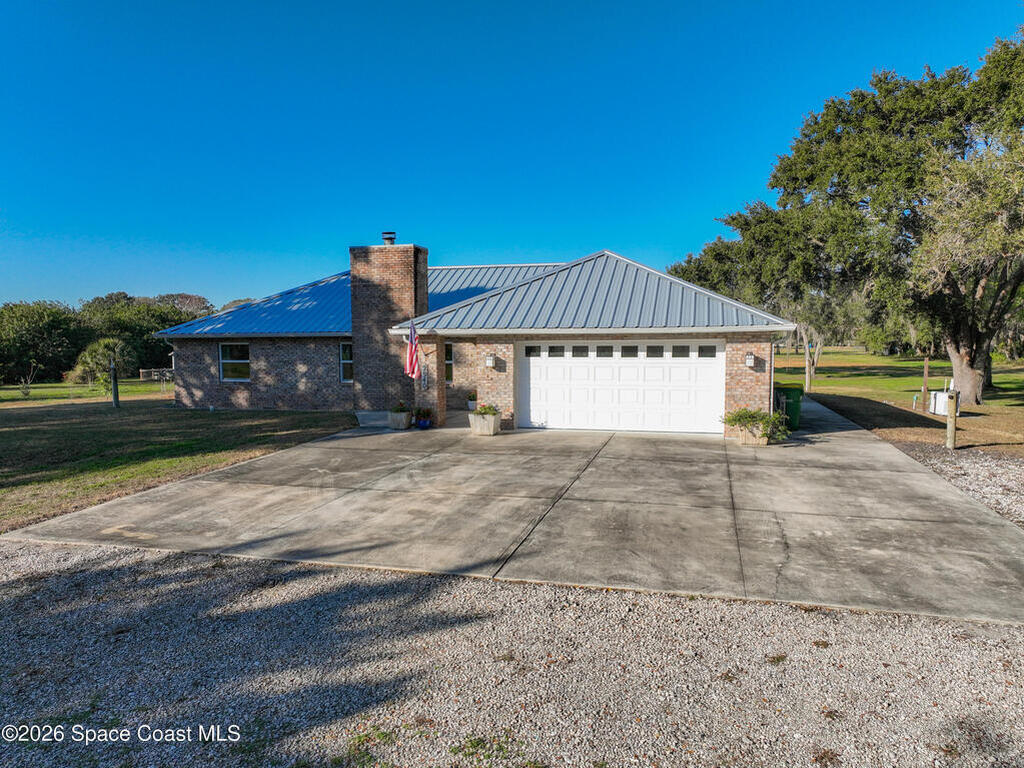 2940 Flounder Creek Road, Mims, FL 32754
