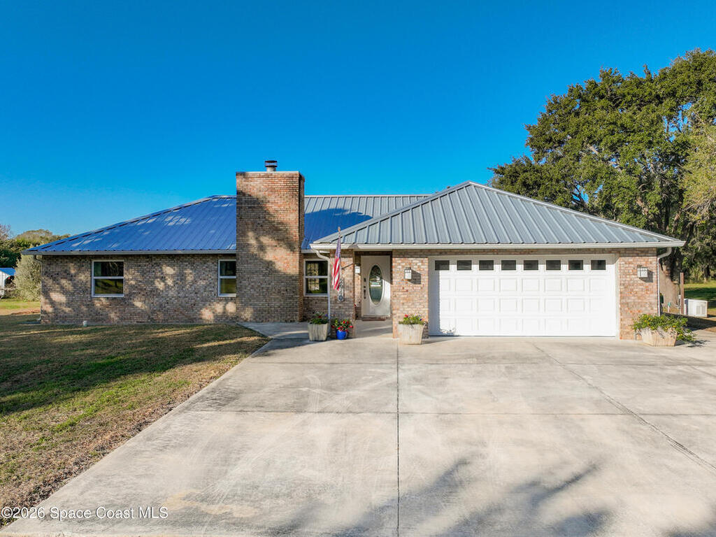 2940 Flounder Creek Road, Mims, FL 32754