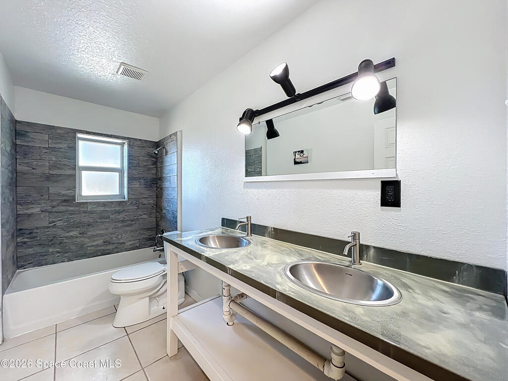 2940 Flounder Creek Road, Mims, FL 32754