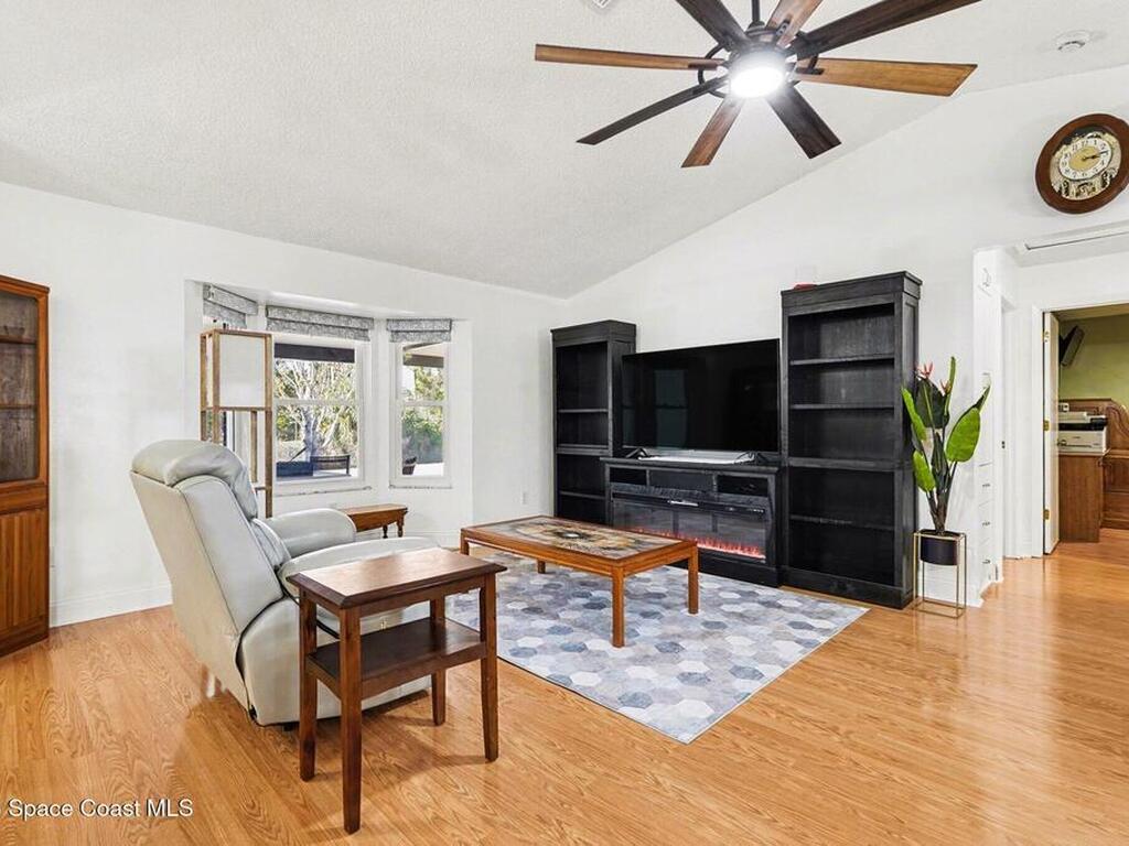 457 Wildwood Avenue, Palm Bay, FL 32908