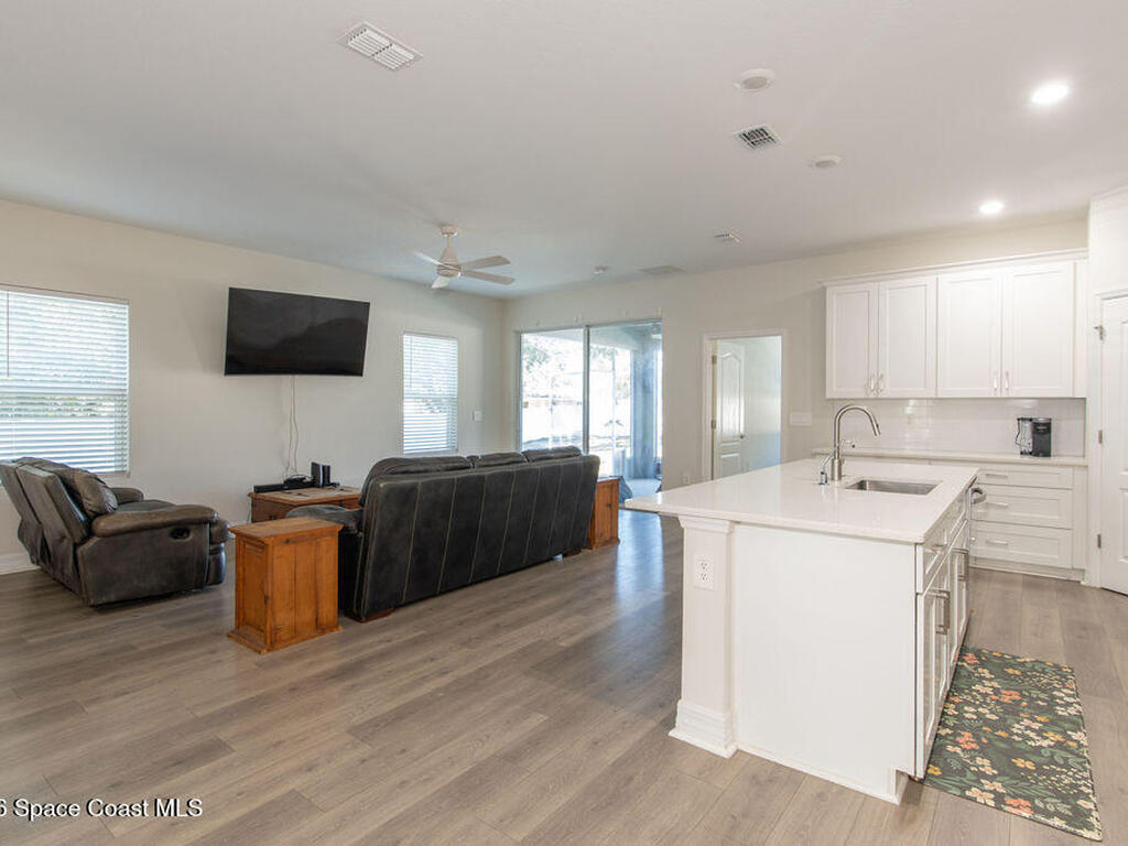 200 Triana Avenue, Palm Bay, FL 32908