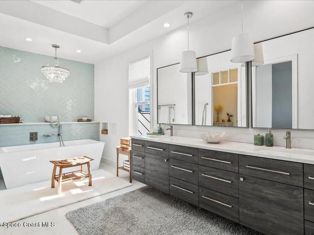 4737 S Tropical Trail, Merritt Island, FL 32952