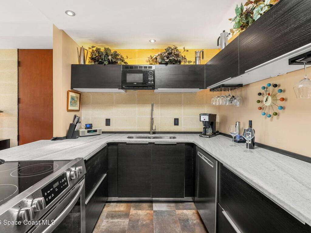 548 Old Oak Street, Melbourne, FL 32904