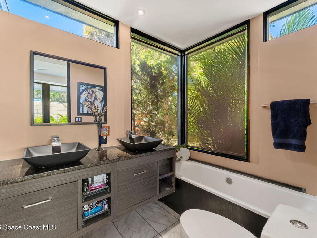 548 Old Oak Street, Melbourne, FL 32904