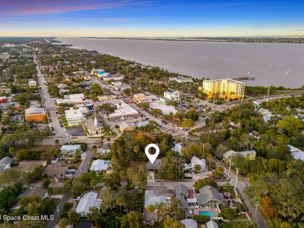 548 Old Oak Street, Melbourne, FL 32904