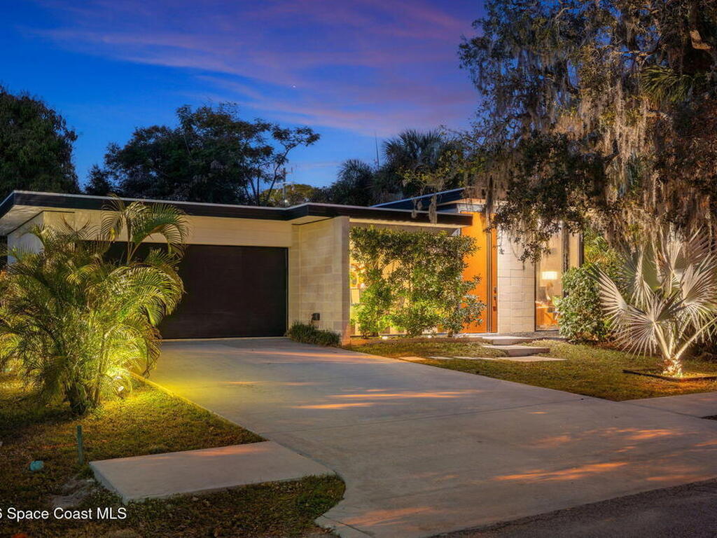 548 Old Oak Street, Melbourne, FL 32904