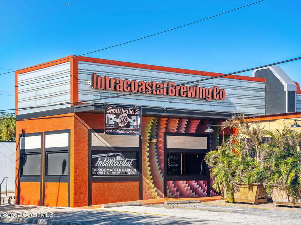 548 Old Oak Street, Melbourne, FL 32904