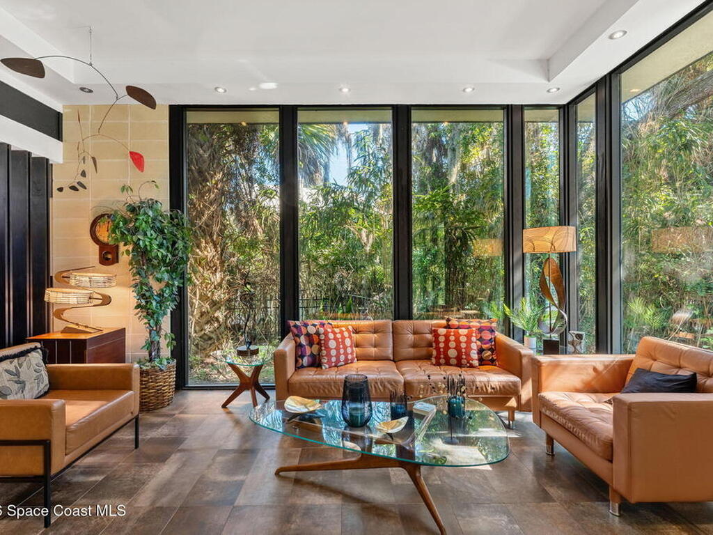 548 Old Oak Street, Melbourne, FL 32904