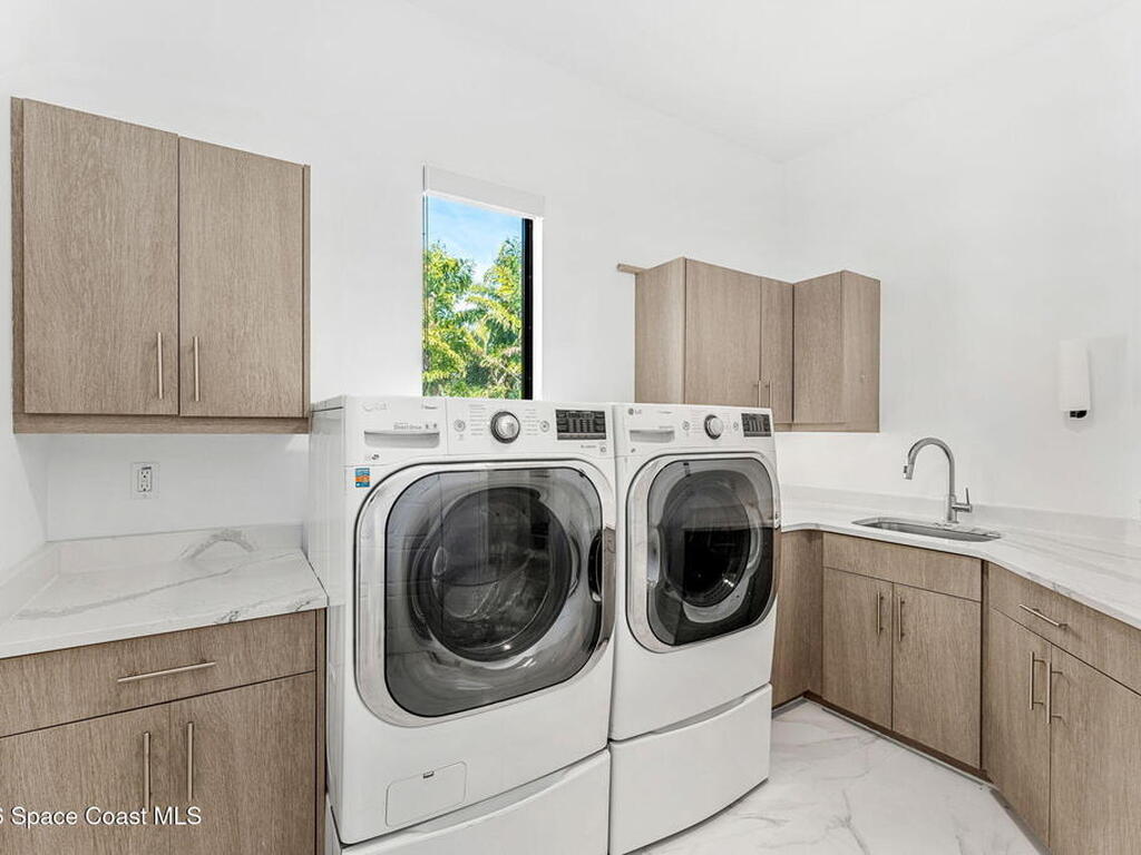 2355 N Riverside Drive, Indialantic, FL 32903