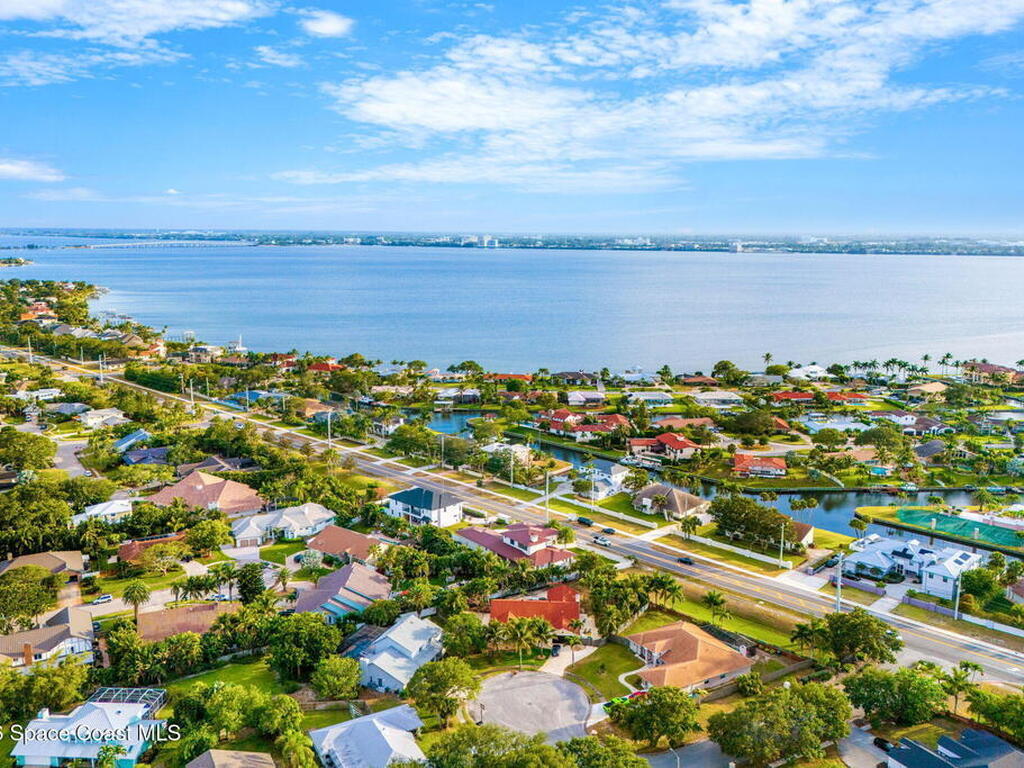 2355 N Riverside Drive, Indialantic, FL 32903